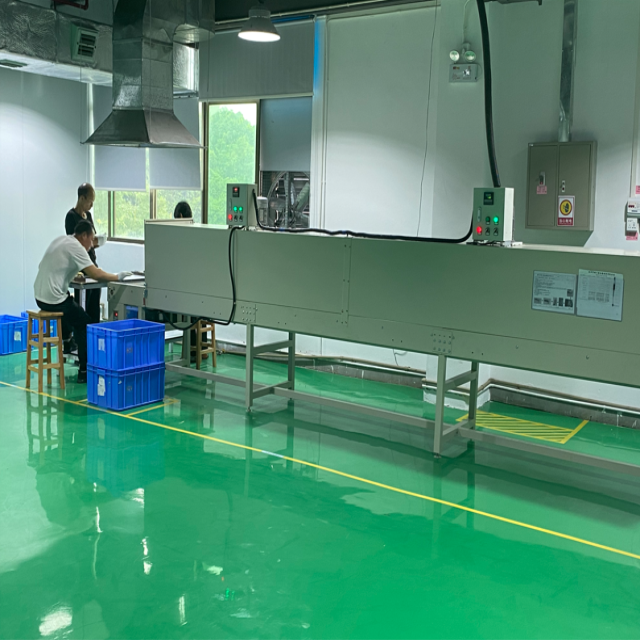 烤胶喷粉车间_江南游戏网页版登录网址

